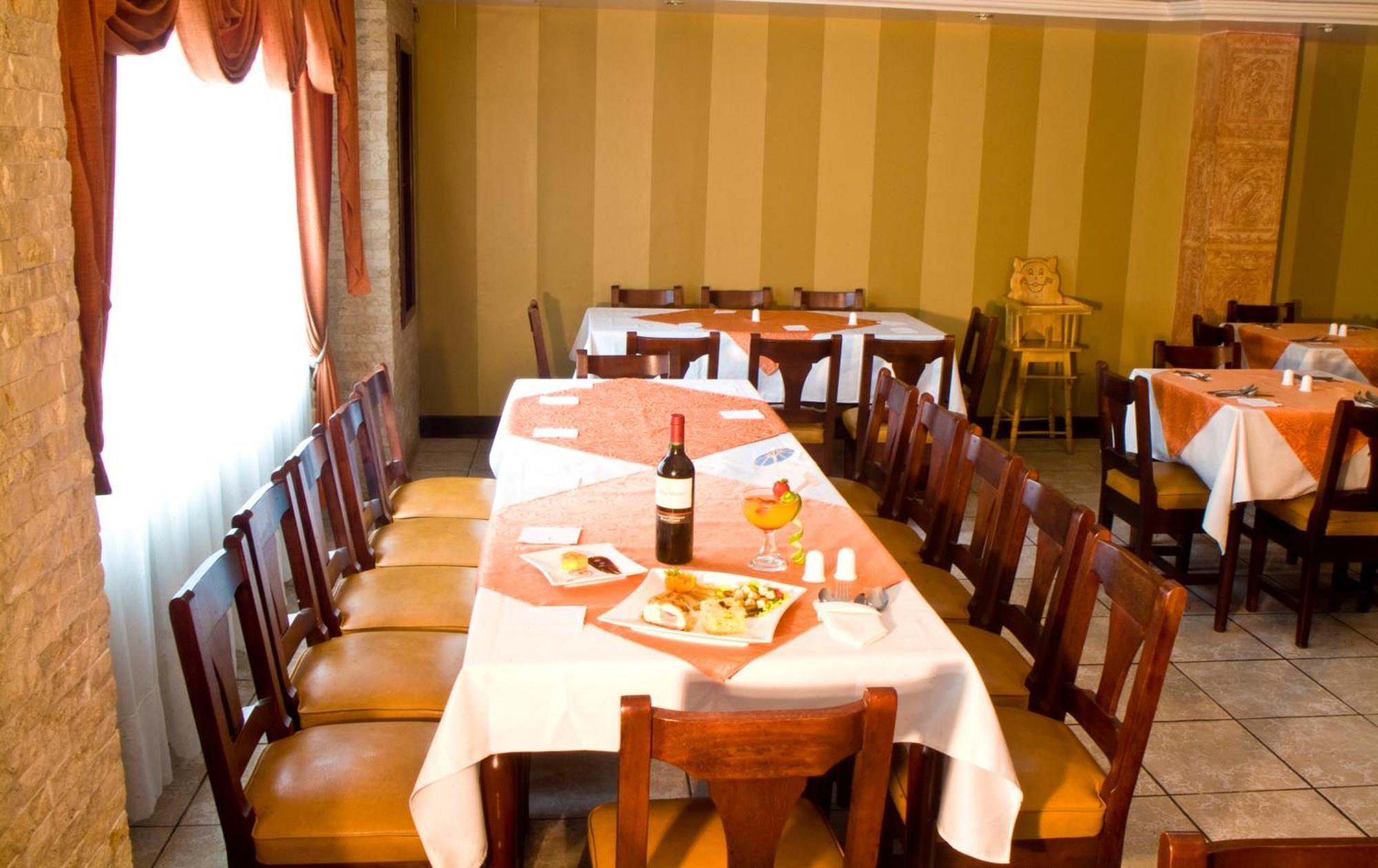 Hotel Podocarpus Loja Extérieur photo