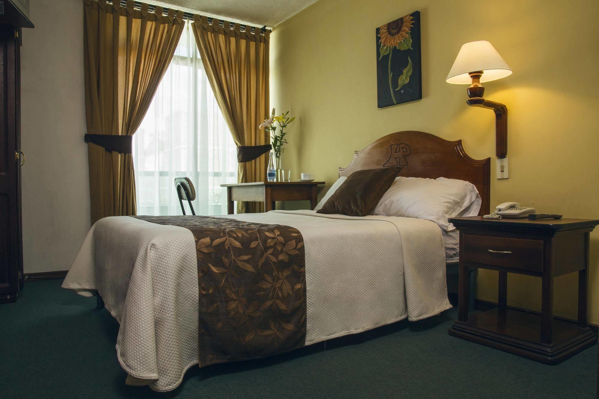 Hotel Podocarpus Loja Extérieur photo