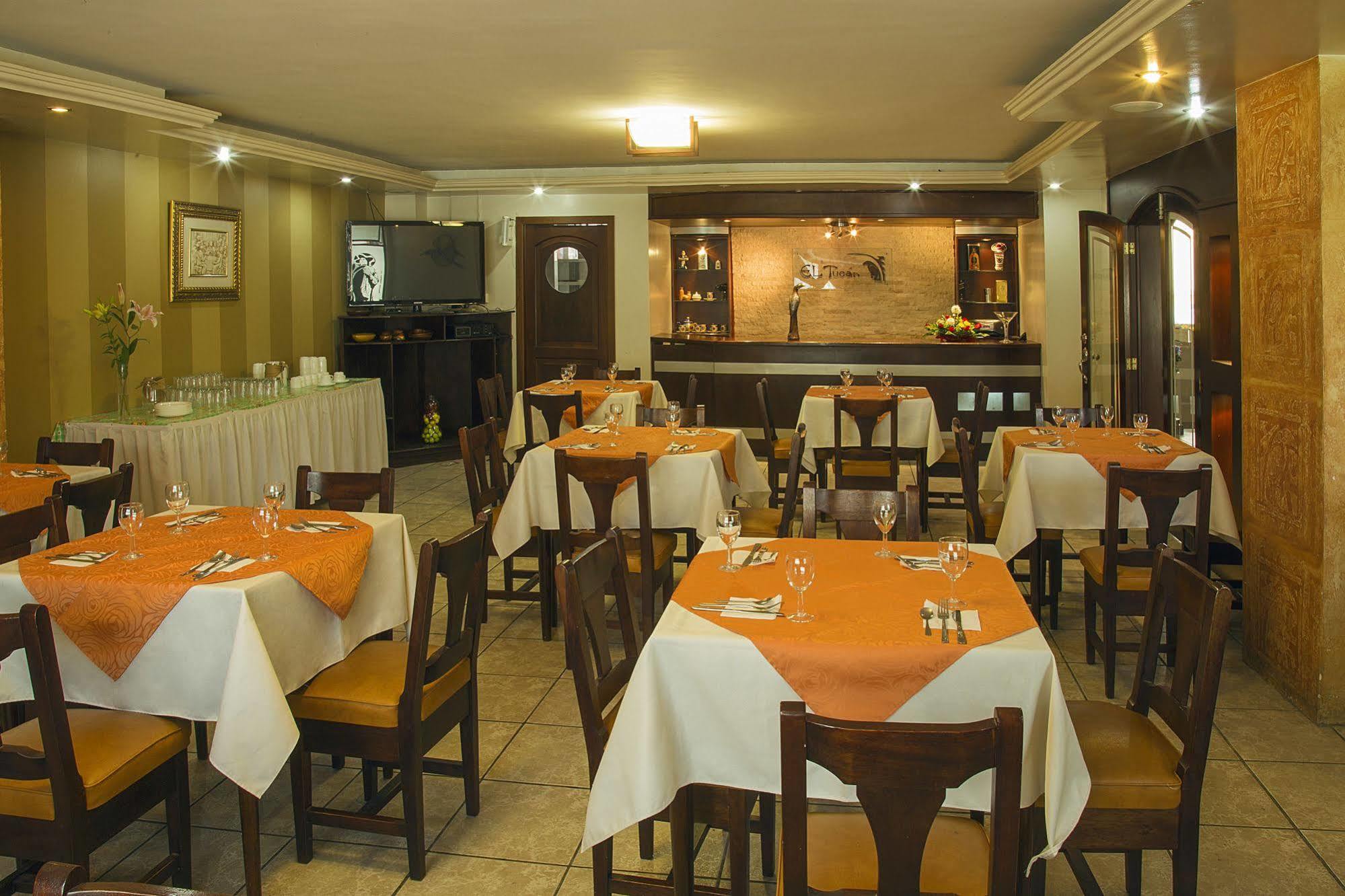 Hotel Podocarpus Loja Extérieur photo